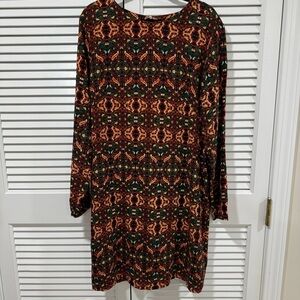 Long-sleeved multi-colored mini dress